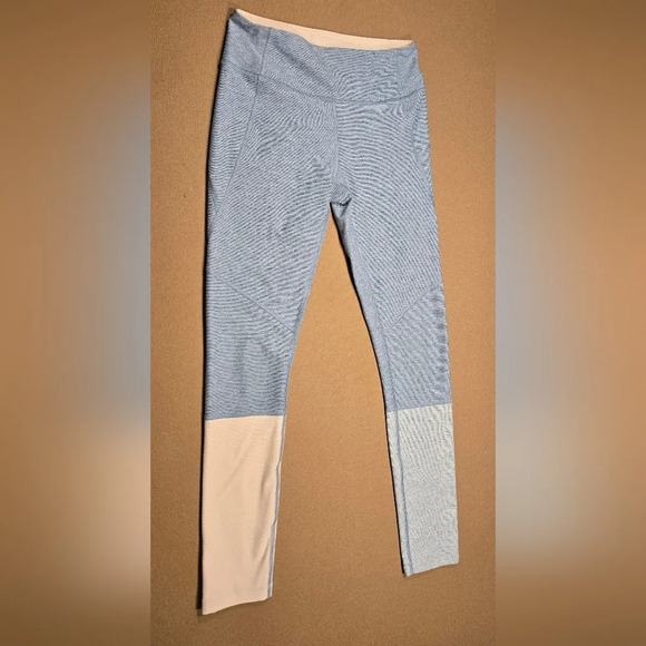 Outdoor Voices dipped color 7/8th leggings - Picture 2 of 5